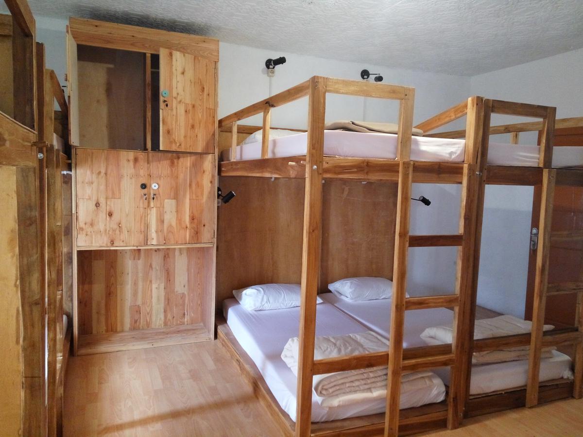Tani Jiwo Hostel Diyeng Kültér fotó