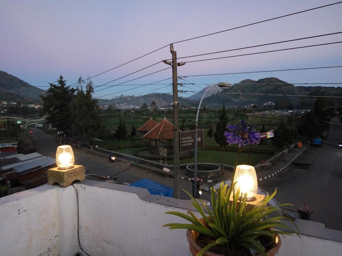 Tani Jiwo Hostel Diyeng Kültér fotó