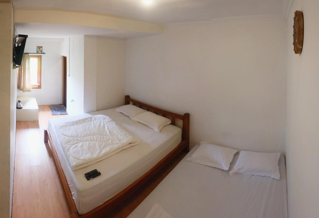 Tani Jiwo Hostel Diyeng Kültér fotó