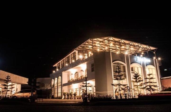 Tani Jiwo Hostel Diyeng Kültér fotó