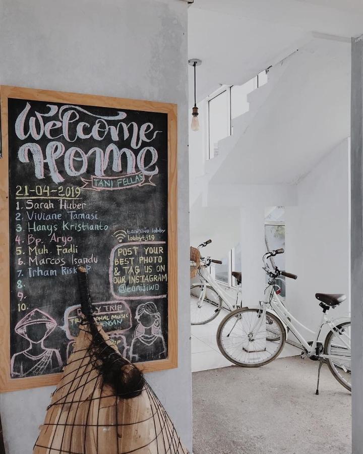 Tani Jiwo Hostel Diyeng Kültér fotó