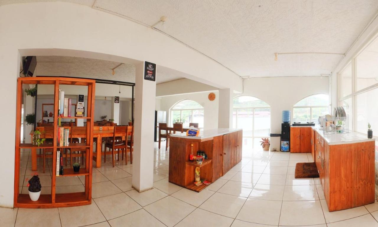 Tani Jiwo Hostel Diyeng Kültér fotó