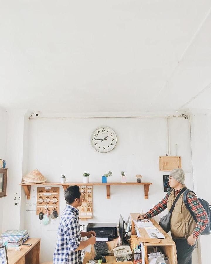 Tani Jiwo Hostel Diyeng Kültér fotó